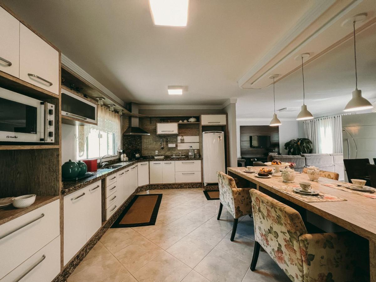 Casa Confortavel Em Local Tranquilo. Rodeio エクステリア 写真