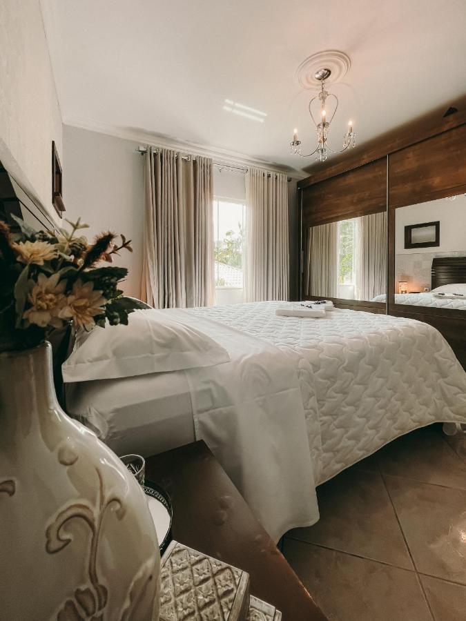 Casa Confortavel Em Local Tranquilo. Rodeio エクステリア 写真
