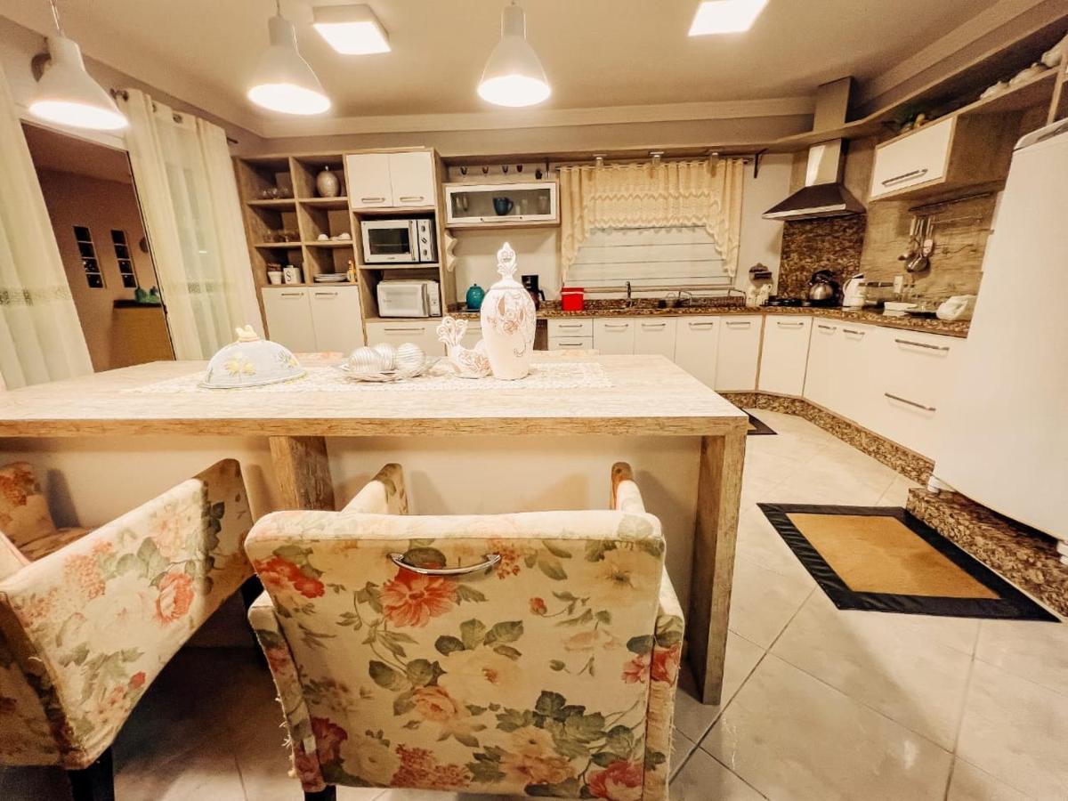 Casa Confortavel Em Local Tranquilo. Rodeio エクステリア 写真